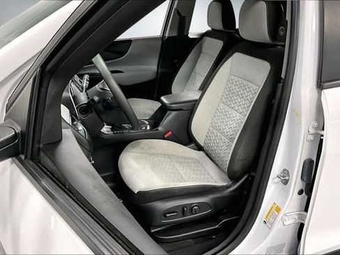 Used 2023 Chevrolet Equinox LS image 20