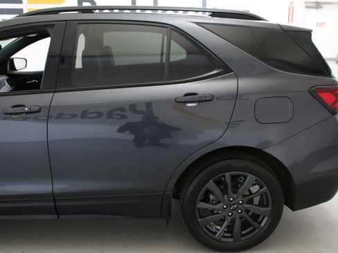 Used 2023 Chevrolet Equinox RS w/ LPO, Floor Liner Package FWD image 5
