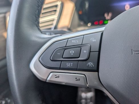 Used 2025 Volkswagen Atlas SEL Premium R-Line AWD/4WD image 30