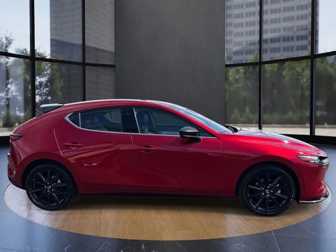 Used 2026 MAZDA MAZDA3 Hatchback w/Premium Plus Pkg image 2