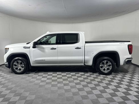 Used 2024 GMC Sierra 1500 SLT AWD/4WD image 4