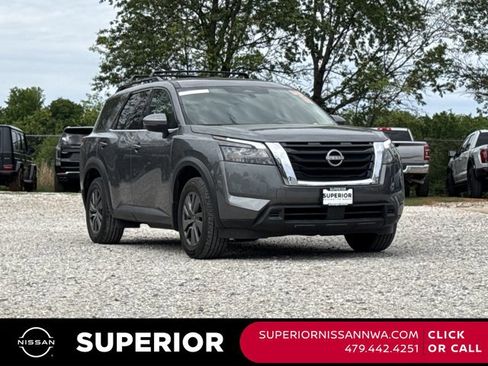 Certified 2024 Nissan Pathfinder SV AWD/4WD image 1