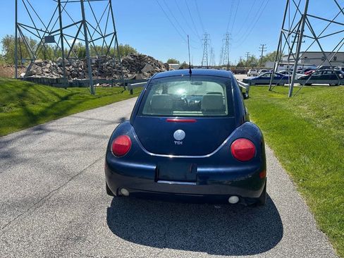 Used 2004 Volkswagen Beetle GLS FWD image 6