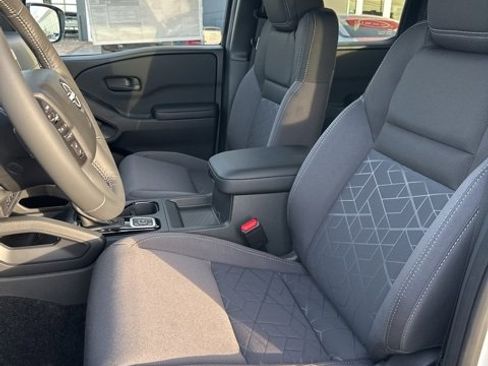 New 2026 Nissan Frontier SV w/ SV Convenience Package image 9