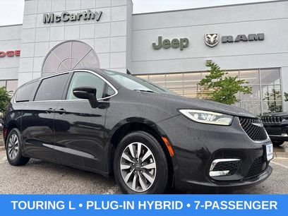 Used 2023 Chrysler Pacifica Touring-L