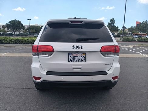 Used 2017 Jeep Grand Cherokee Laredo image 7