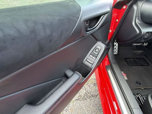 Used 2022 Toyota GR86 Premium RWD image 11