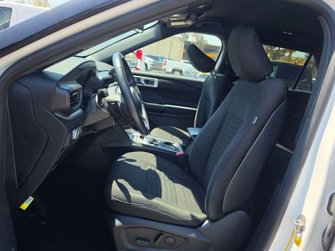 Used 2020 Ford Explorer XLT AWD/4WD image 5