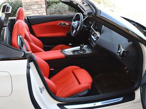 Used 2023 BMW Z4 sDrive30i w/ Premium Package image 57