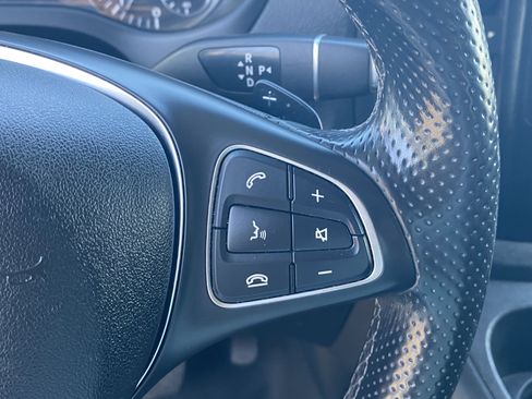 Used 2018 Mercedes-Benz Metris Passenger image 28