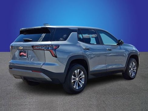 Used 2026 Chevrolet Equinox LT FWD image 4