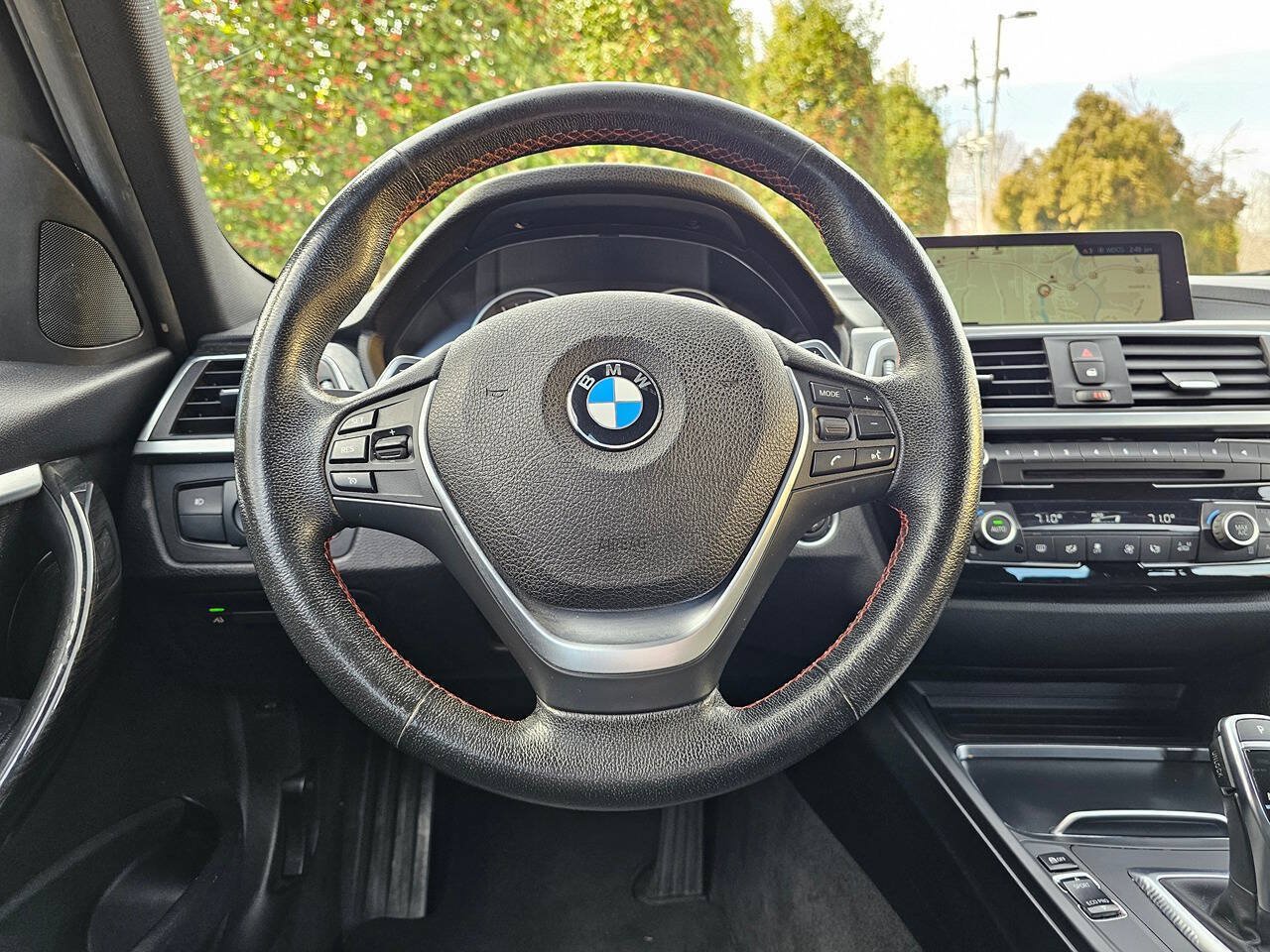 Used 2018 BMW 330i xDrive Sedan AWD/4WD image 18