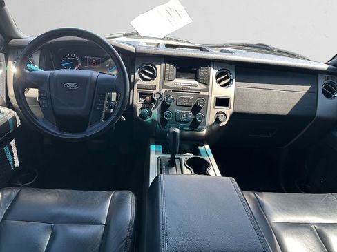 Used 2015 Ford Expedition XLT AWD/4WD image 11
