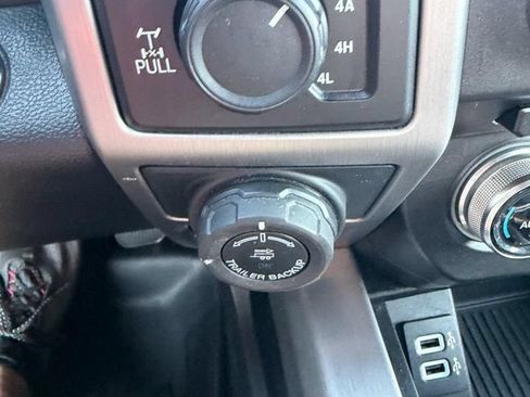 Used 2018 Ford F150 Platinum w/ Equipment Group 701A Luxury AWD/4WD image 19