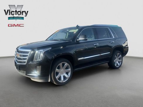 Used 2020 Cadillac Escalade Premium Luxury AWD/4WD image 3