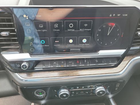 Used 2023 GMC Sierra 1500 Elevation w/ X31 Off-Road Package image 8