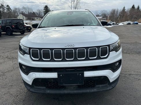 Certified 2022 Jeep Compass Latitude image 9