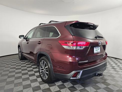 Used 2018 Toyota Highlander Limited Platinum image 7
