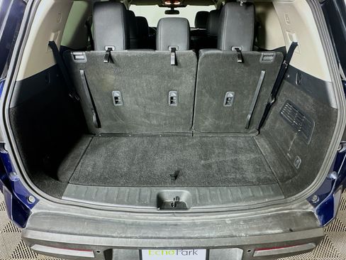 Used 2025 Nissan Pathfinder SV AWD/4WD image 29