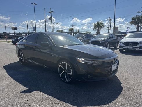 Used 2022 Honda Accord Sport image 3