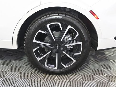 New 2026 Lincoln Nautilus Reserve AWD/4WD image 18