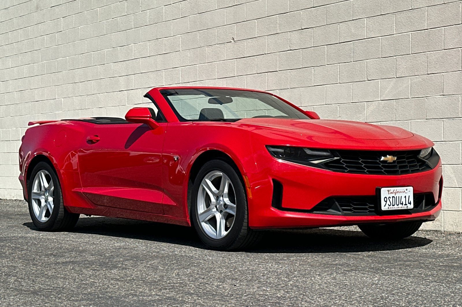 Certified 2023 Chevrolet Camaro LT RWD image 2