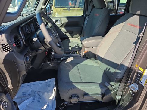 New 2026 Jeep Gladiator Rubicon w/ Safety Group image 12