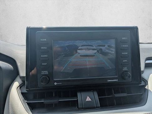 Used 2020 Toyota RAV4 XLE FWD image 13