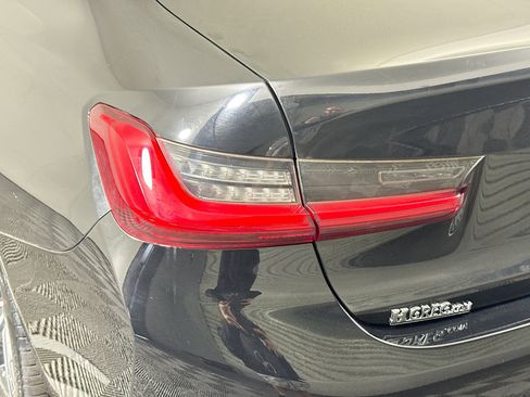 Used 2020 BMW 330i Sedan w/ Convenience Package image 36