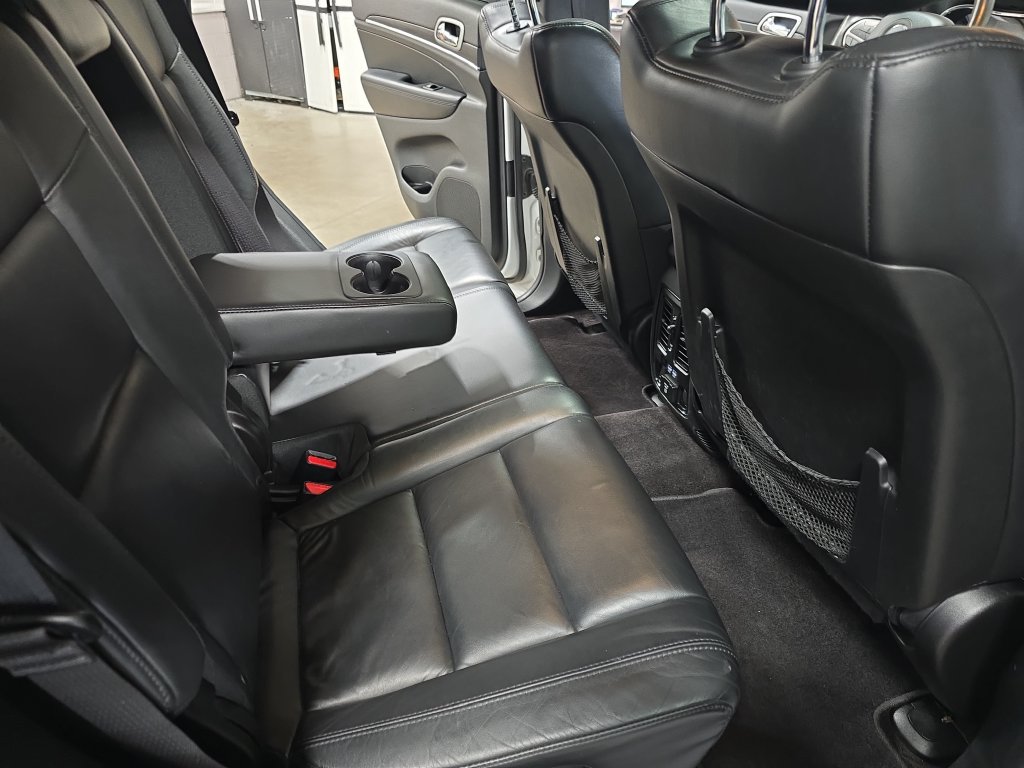 Used 2019 Jeep Grand Cherokee Limited AWD/4WD image 11