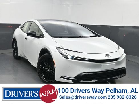 Used 2026 Toyota Prius FWD image 1
