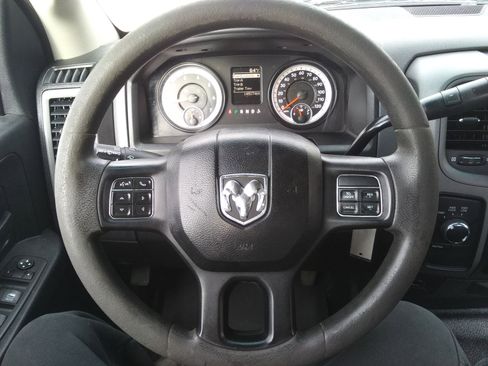 Used 2013 RAM 2500 Tradesman w/ Chrome Appearance Group image 14