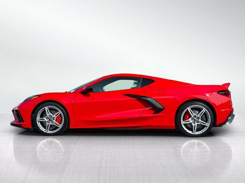 Used 2020 Chevrolet Corvette Stingray Coupe w/ Z51 Performance Package RWD image 8