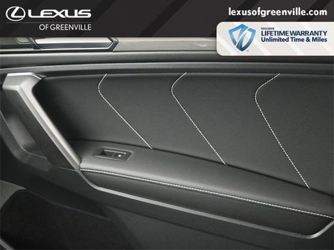 Used 2022 Volkswagen Tiguan SE R-Line image 19