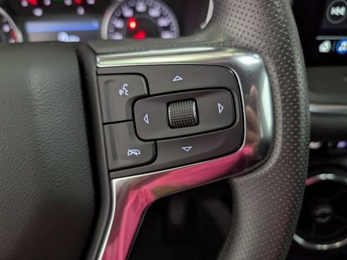 Used 2025 Chevrolet Blazer LT FWD image 17
