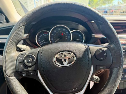 Used 2016 Toyota Corolla LE FWD image 31