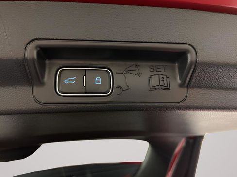 Used 2025 Ford Explorer ST-Line image 34