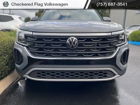 Used 2025 Volkswagen Atlas Cross Sport SEL AWD/4WD image 12