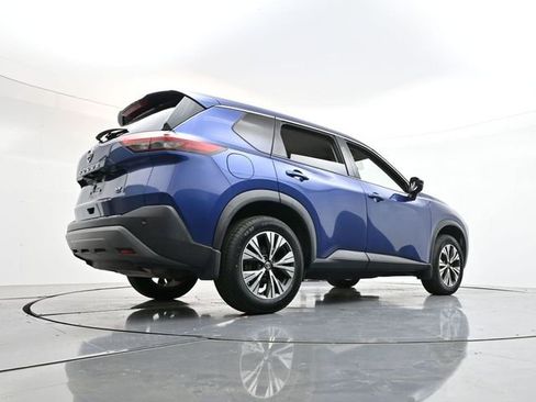 Used 2021 Nissan Rogue SV image 32