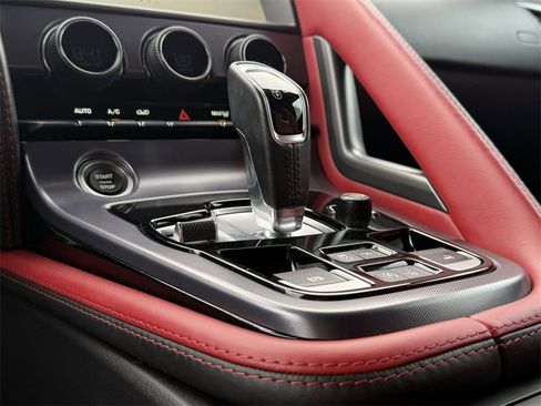 Used 2022 Jaguar F-TYPE Convertible image 42