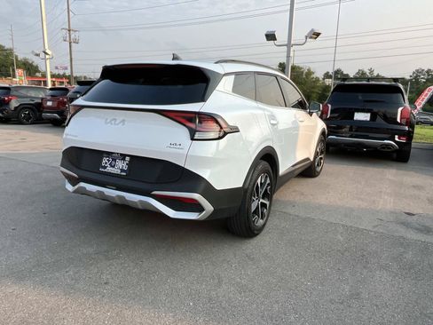 Used 2025 Kia Sportage EX w/ Premium Package FWD image 3