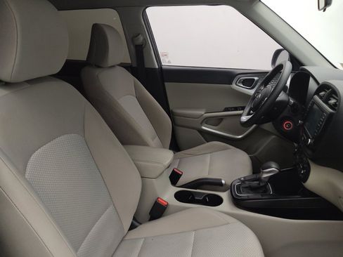 Used 2020 Kia Soul LX image 21