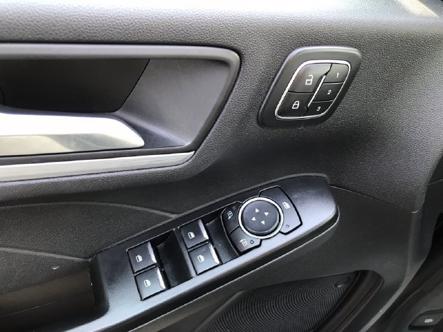 Used 2025 Ford Escape Platinum AWD/4WD image 5