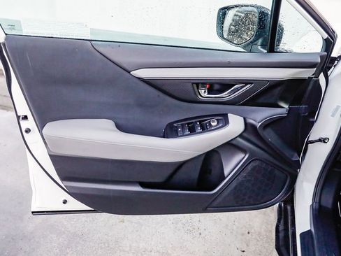 Used 2025 Subaru Outback Premium image 25