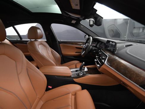 Used 2017 BMW 540i xDrive 540i xDrive Sedan image 52