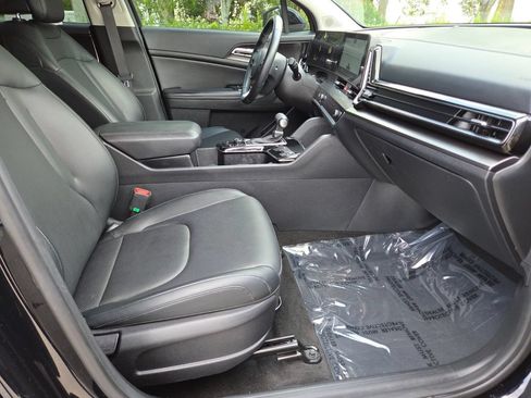 Used 2023 Kia Sportage EX FWD image 15