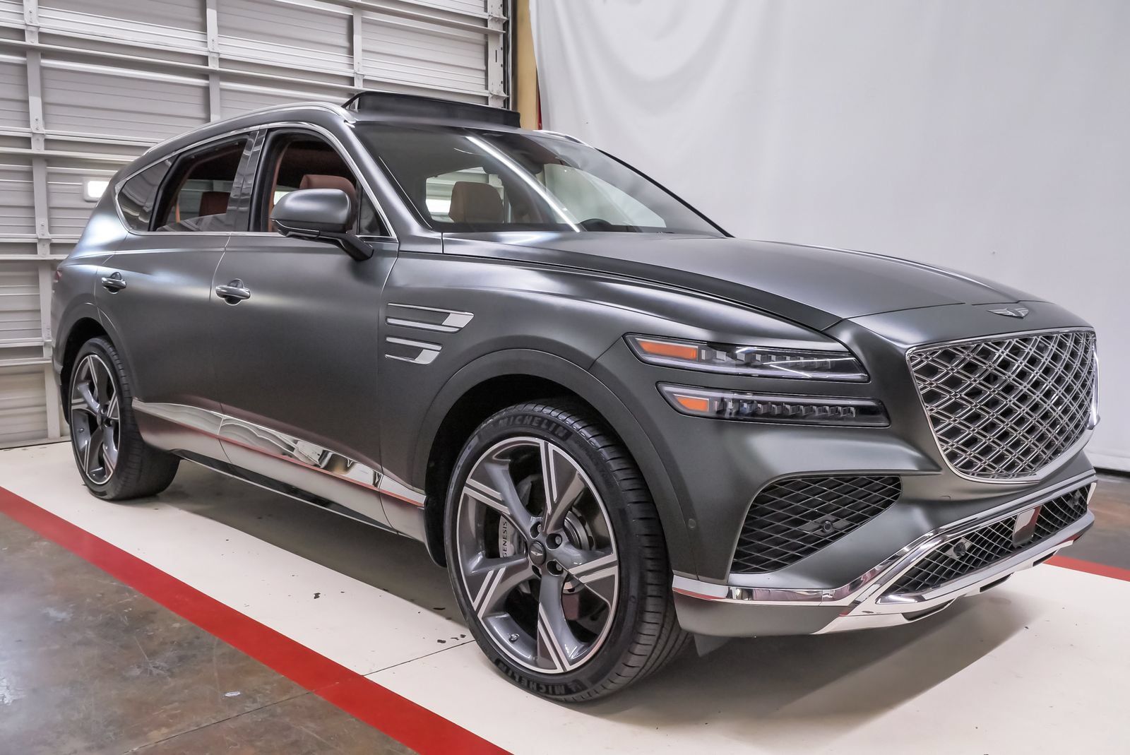 Certified 2025 Genesis GV80 2.5T Prestige AWD/4WD image 5