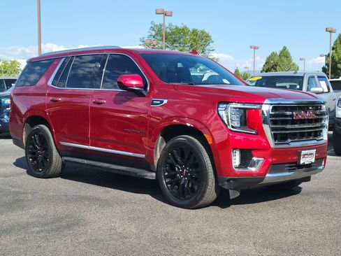 Certified 2023 GMC Yukon SLT AWD/4WD image 1