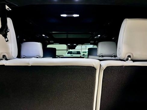 Used 2026 Cadillac Escalade Platinum Sport w/ LPO, ONYX Package image 5
