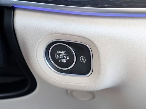 New 2026 Mercedes-Benz GLS 450 4MATIC image 27